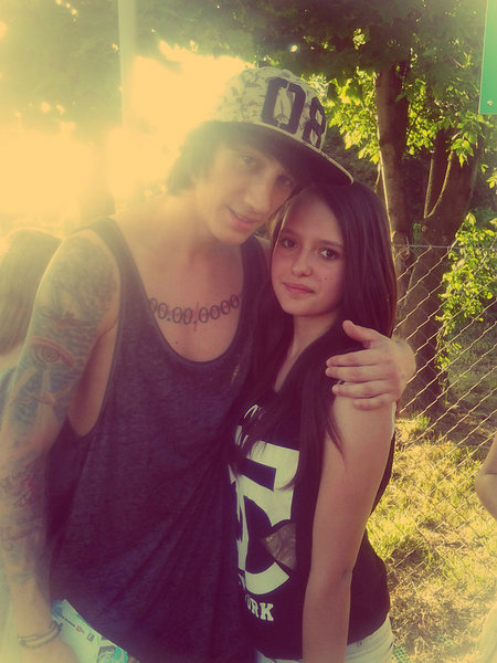 YJEMY ZDJCIAMI 
