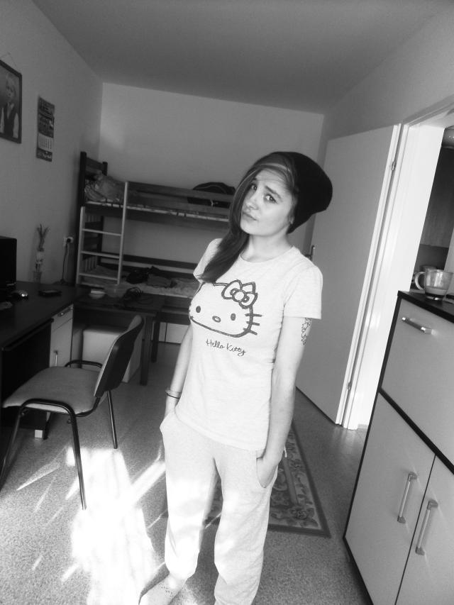mordeczka ;**