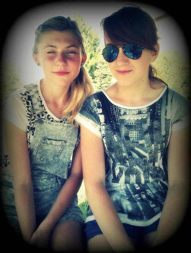 :* :3 