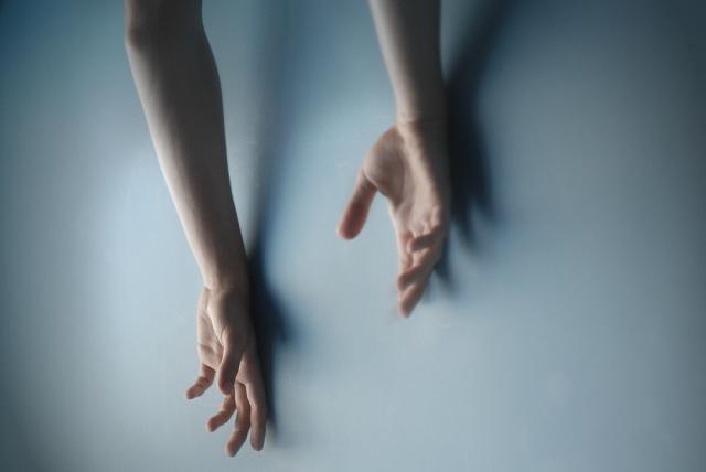 hands