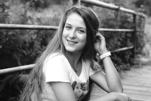b&w