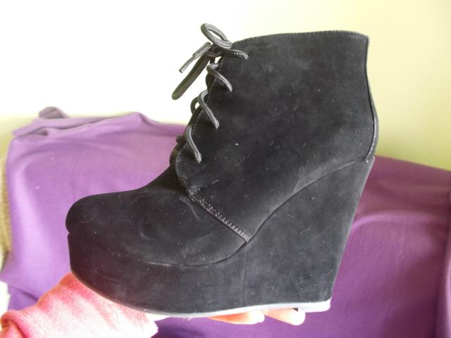 BUTY NA PLATFORMIE