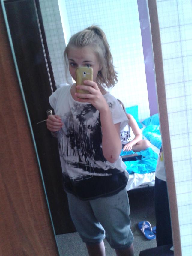w tle moja dziewczyna