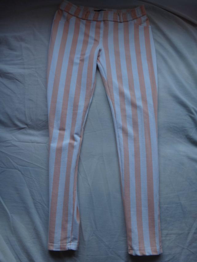 Legginsy w paski