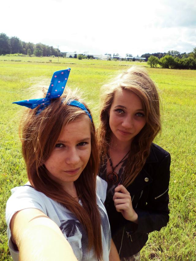 z Kini ;**