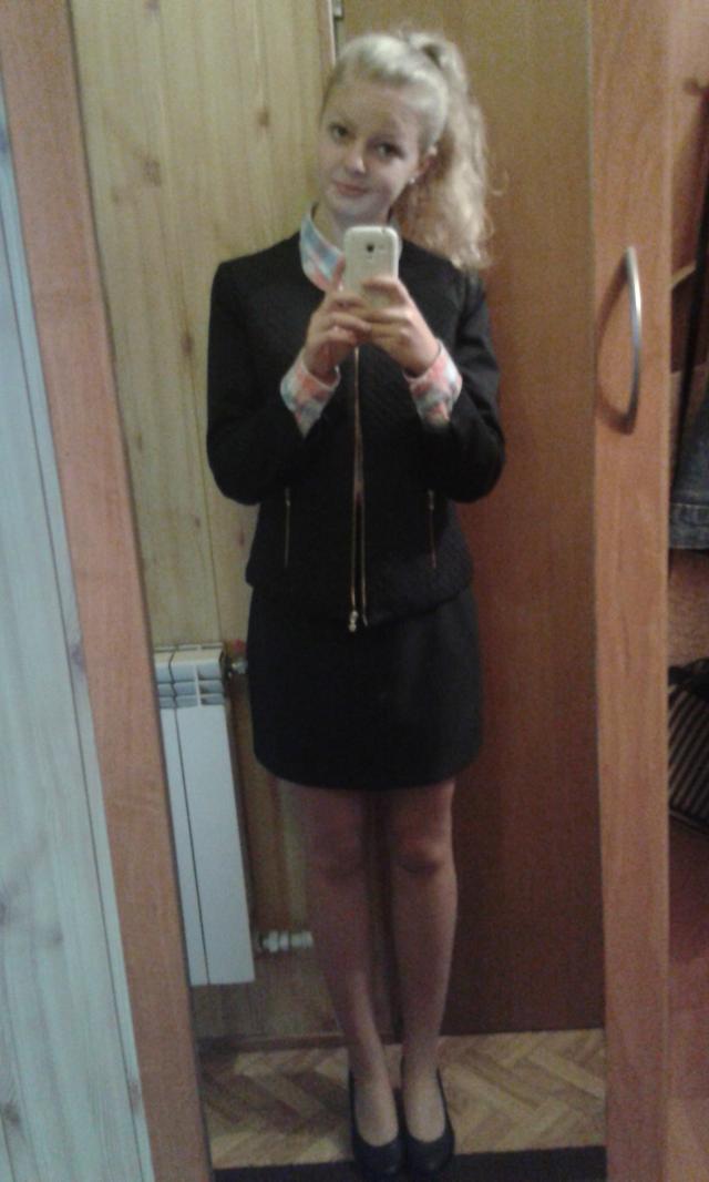 :*!