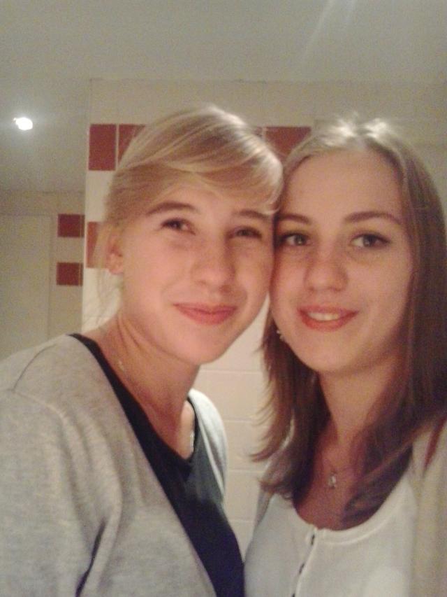 z nia ; **