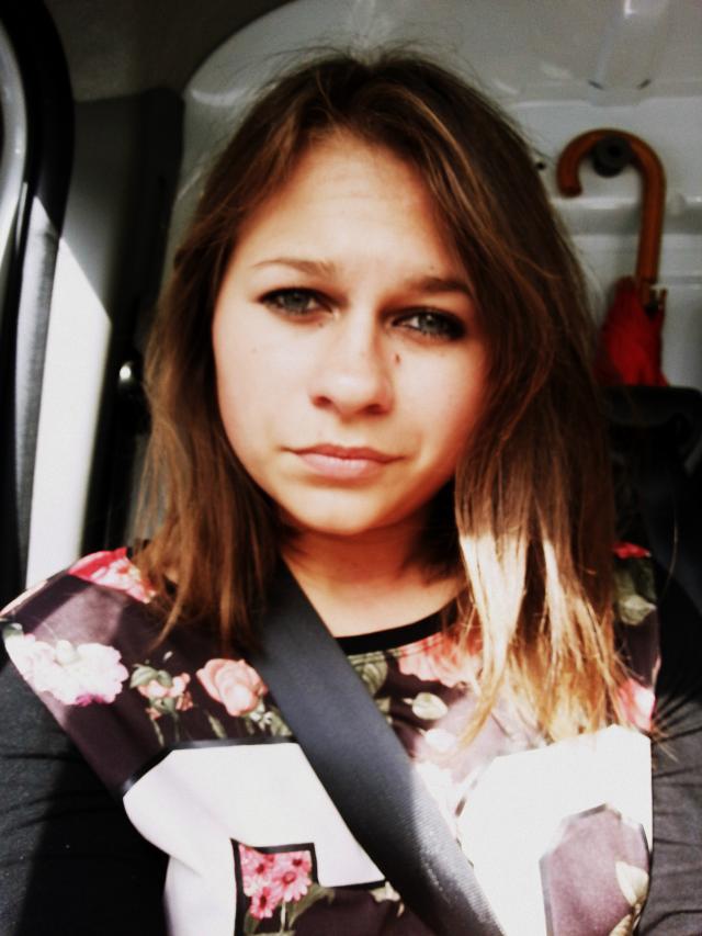 Tskni.