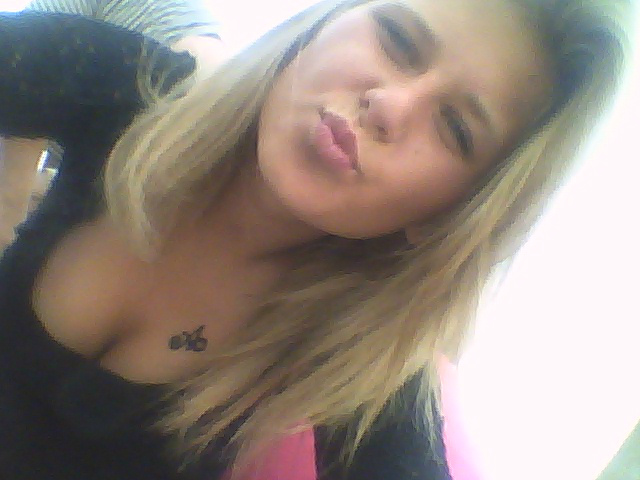 ` . dobre wariatki, buziaki ! ;)