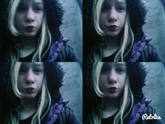 ` Dziewczyna nie dla idiotw . !