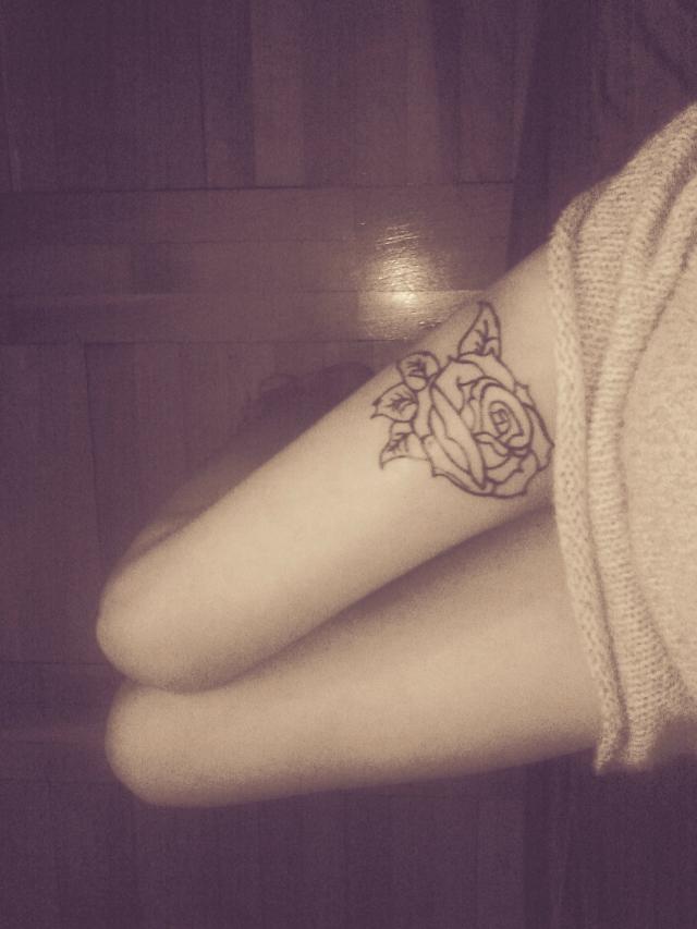 rose tattoo 