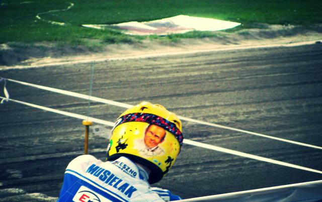 JP2
