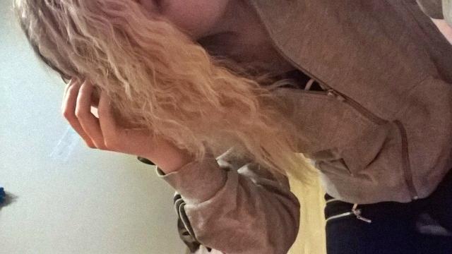 curly.