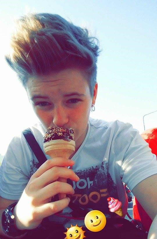 PAUZA.