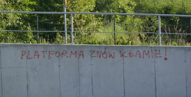coraz wiecej takich napisow 