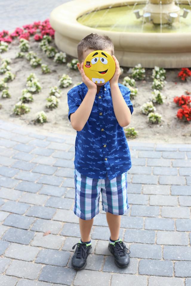M&M
