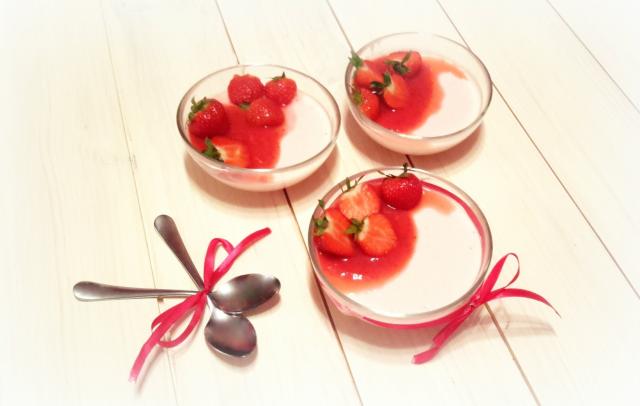 Truskawkowa panna cotta