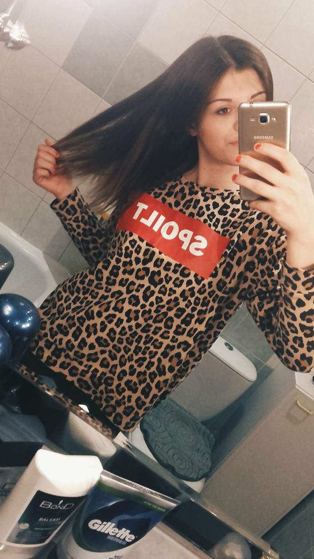 Wracam do domu. Znowu. Sama.
