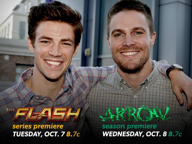 Grant Gustin i Stephen Amell 