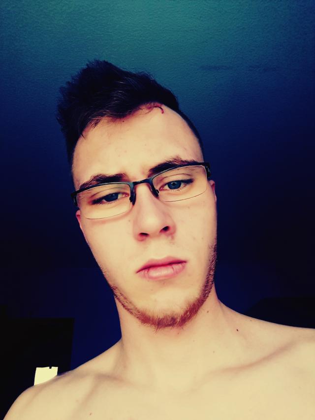 fajniE