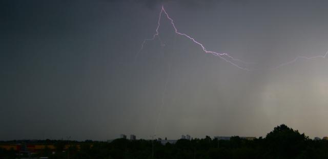 Idzie na burze, idzie na deszcz.