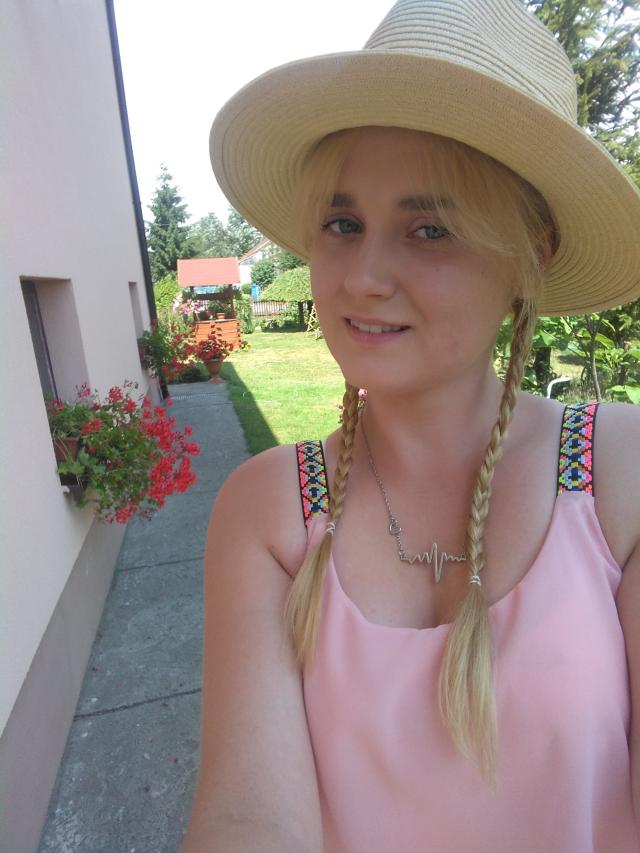 Ma gralka dwa warkocze heeej :D