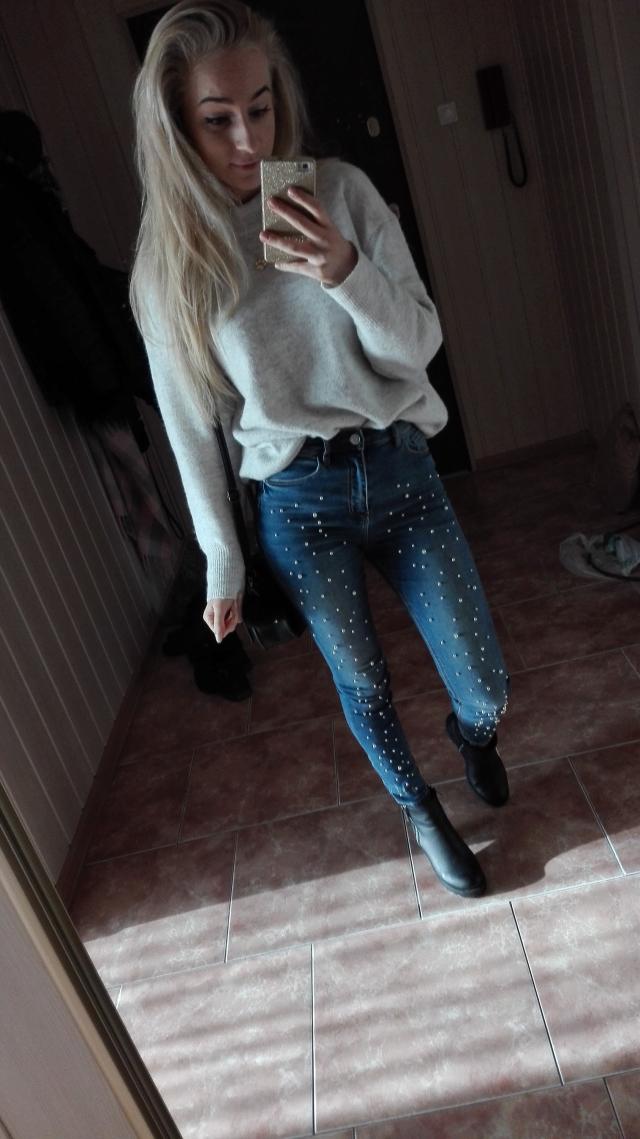 fake happy 