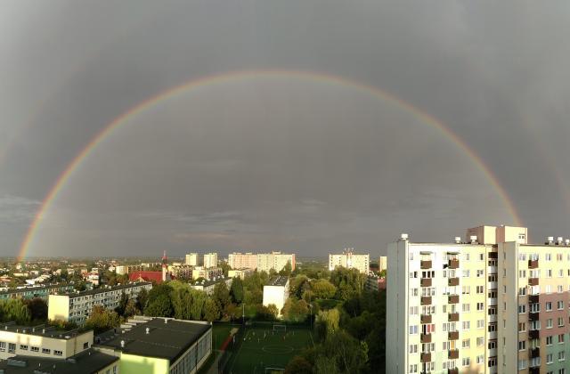somewhere over the rainbow...